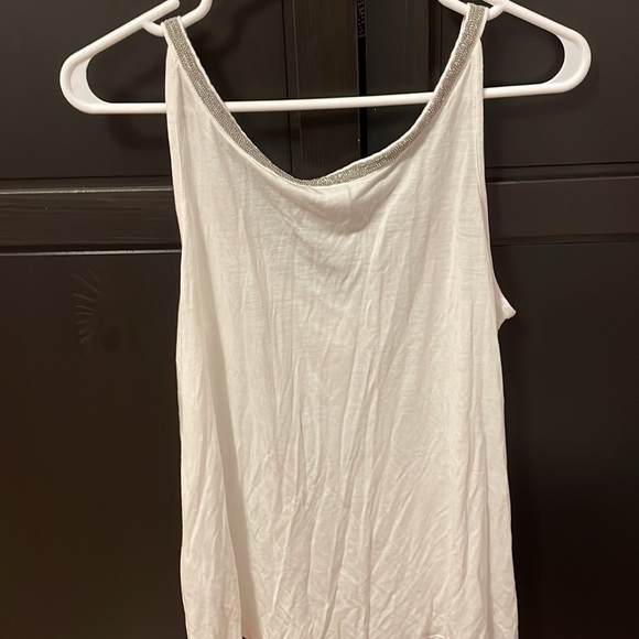 NEW H&M beaded trim white tank top. Size xs. Very soft & lightweight for summer - Picture 4 of 6